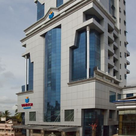 Windsor Rajadhani Hotel Тривандрум Экстерьер фото