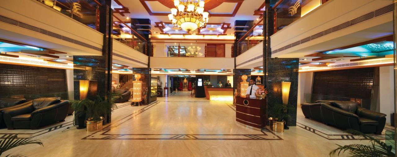 Windsor Rajadhani Hotel Тривандрум Экстерьер фото